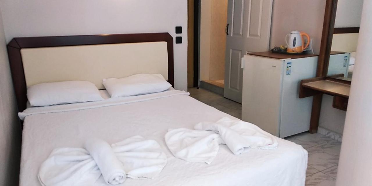 Ladies Beach Hotel คูซาดาซี ภายนอก รูปภาพ