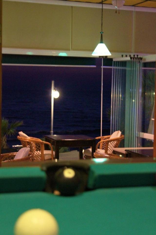 Ladies Beach Hotel คูซาดาซี ภายนอก รูปภาพ