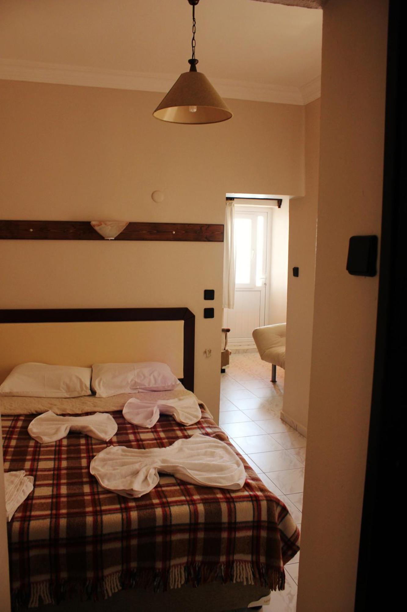 Ladies Beach Hotel คูซาดาซี ภายนอก รูปภาพ